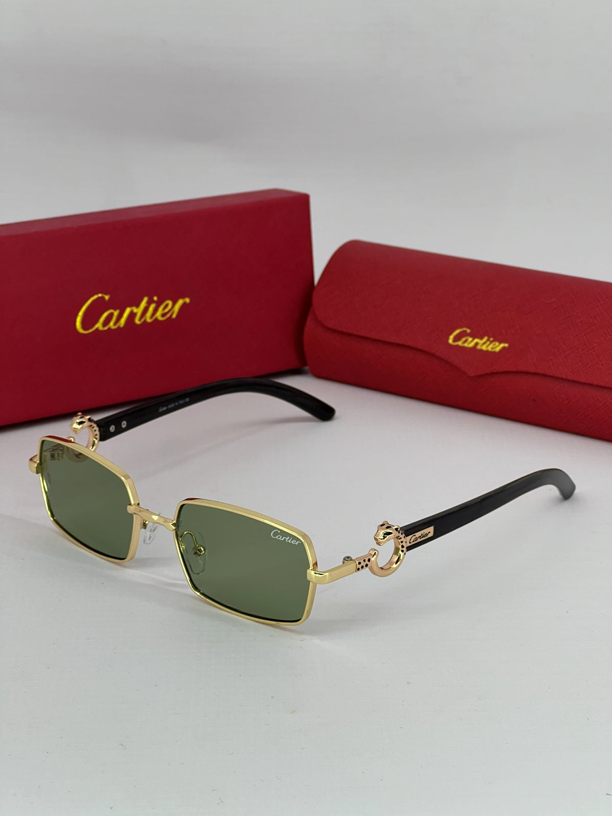 Cartier Vert Doré Signature