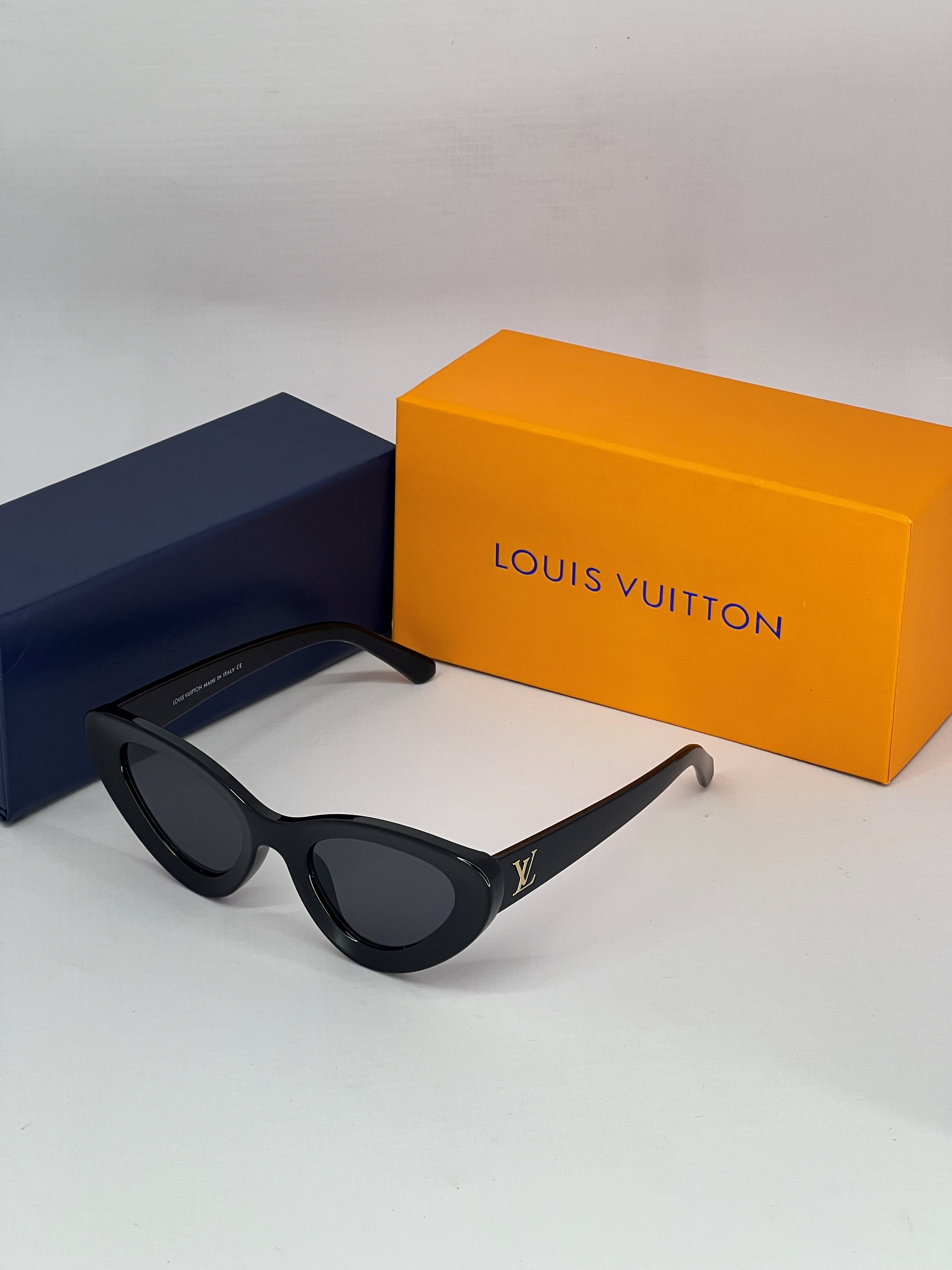 LOUIS VUITTON Noir