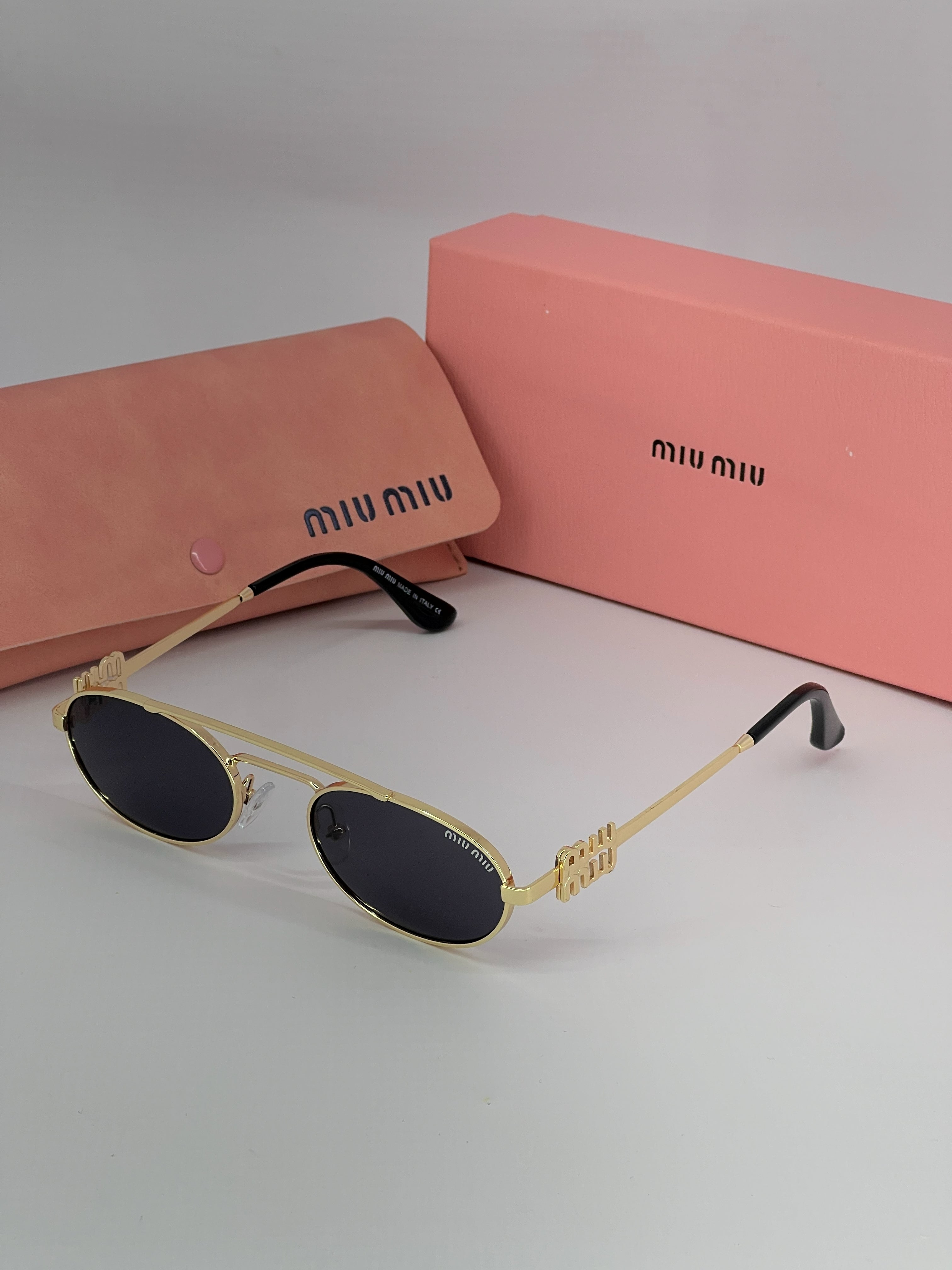 MIU MIU Verres Noir