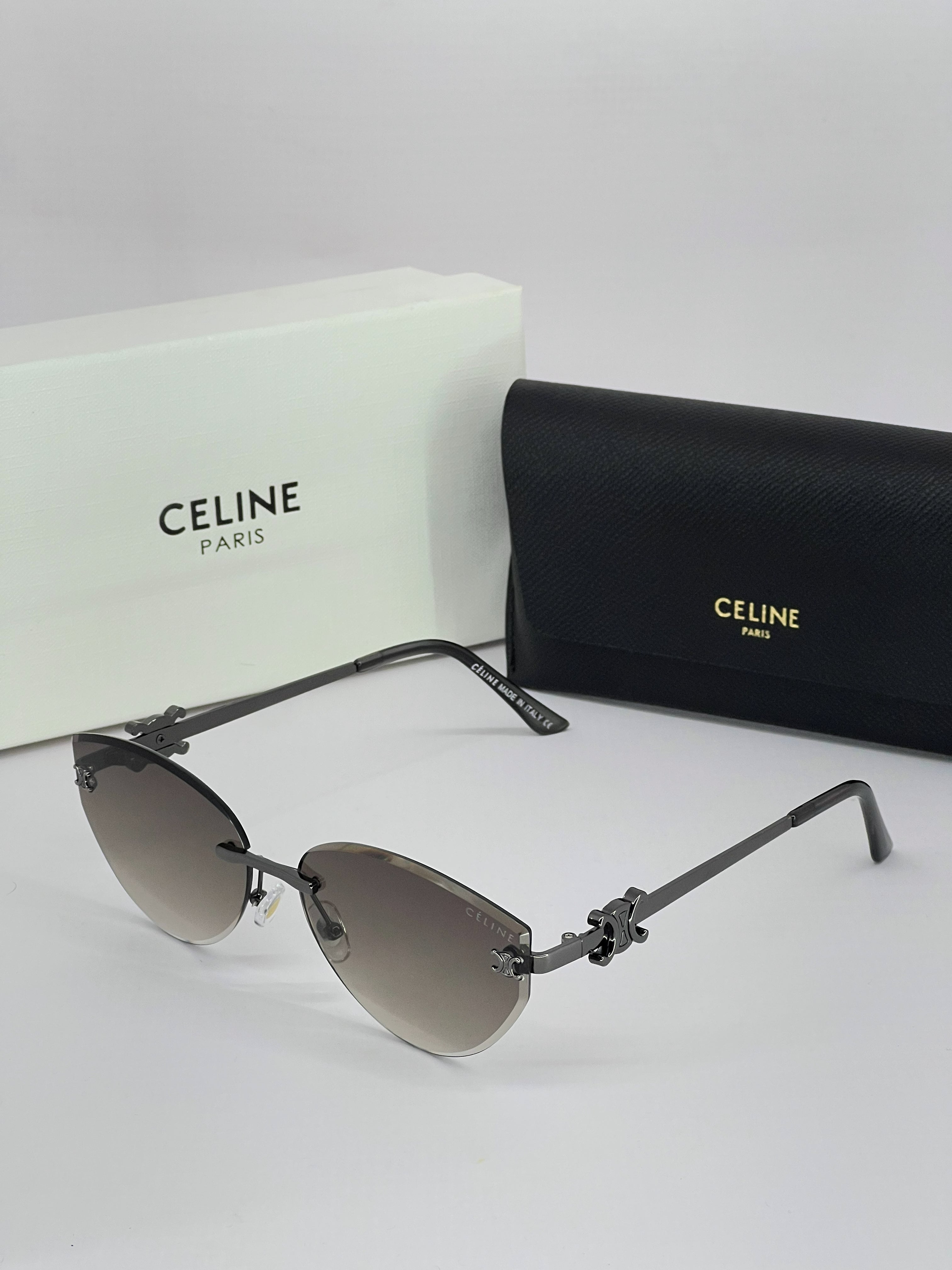 CELINE Noir Signature